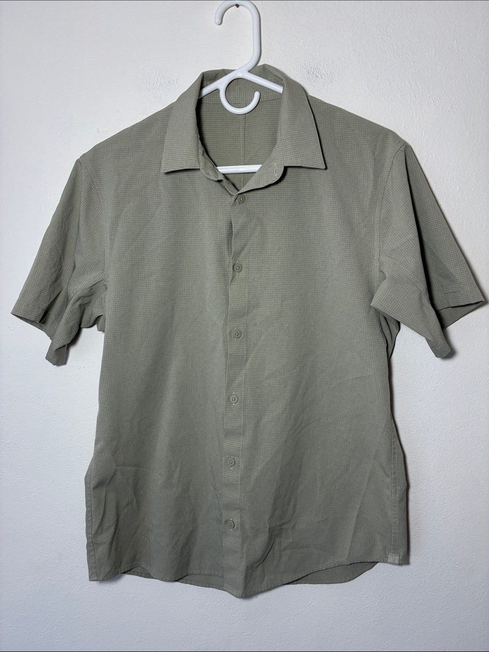 Lululemon "Live in Practice" Short Sleeve Button Down